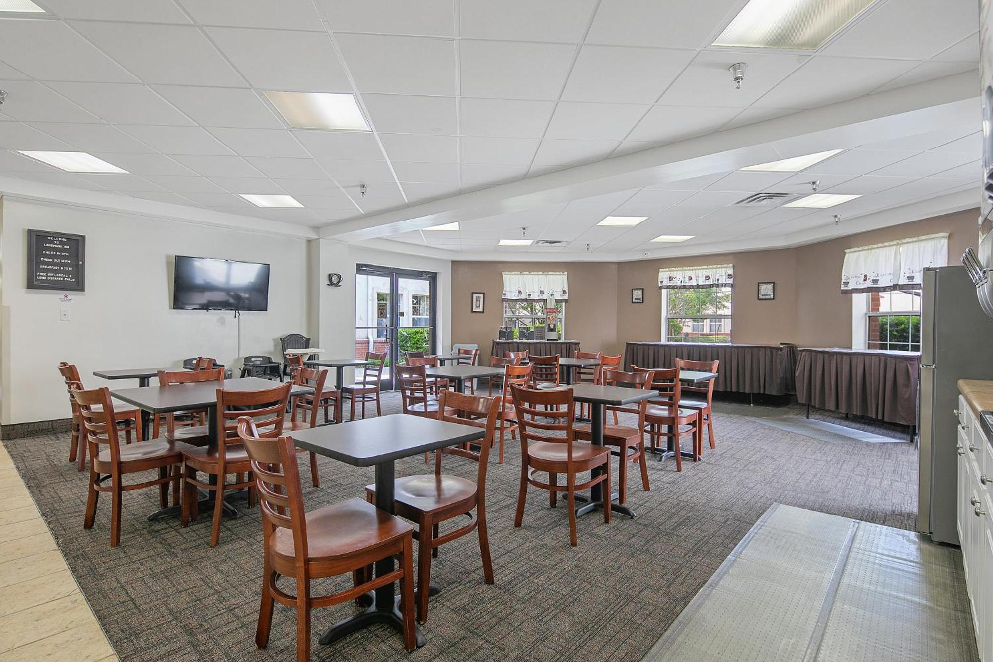 The Landmark Inn Fort Bragg Bagian luar foto